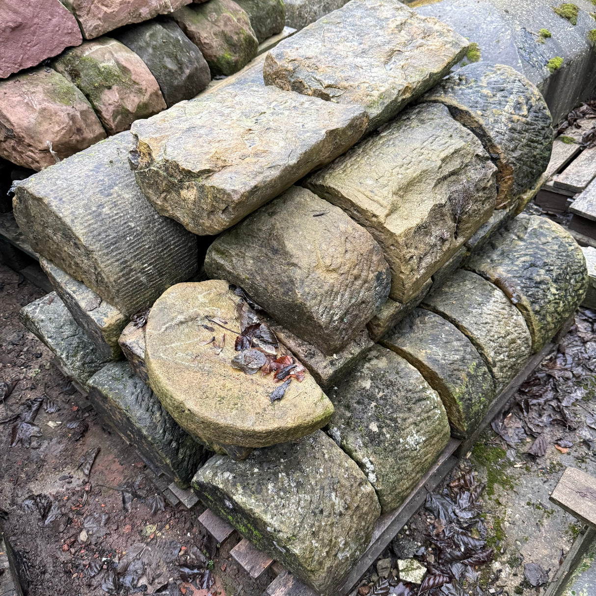 Reclaimed Round Coping Stone - Job Lot