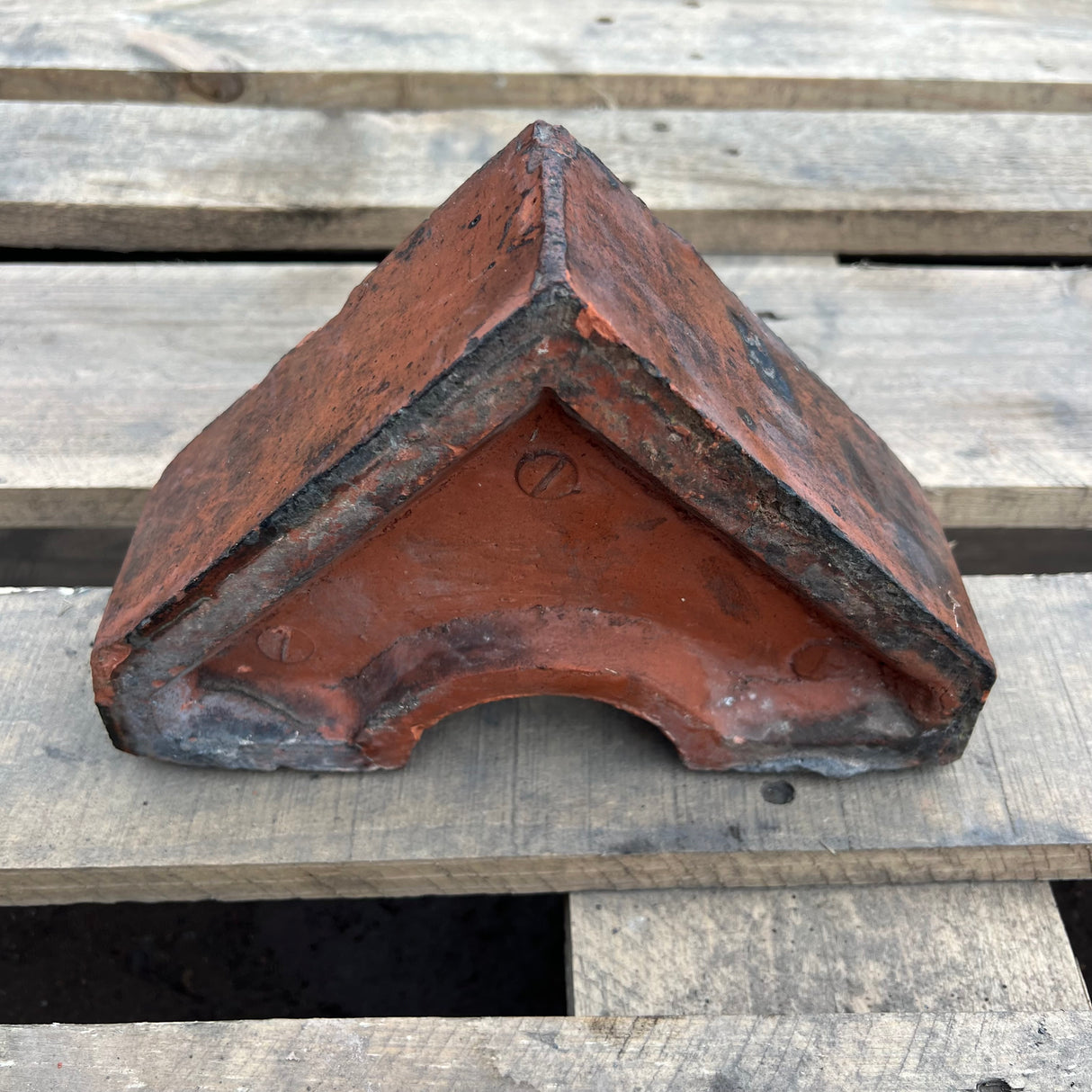 Reclaimed Red Triangle Wall Coping Brick