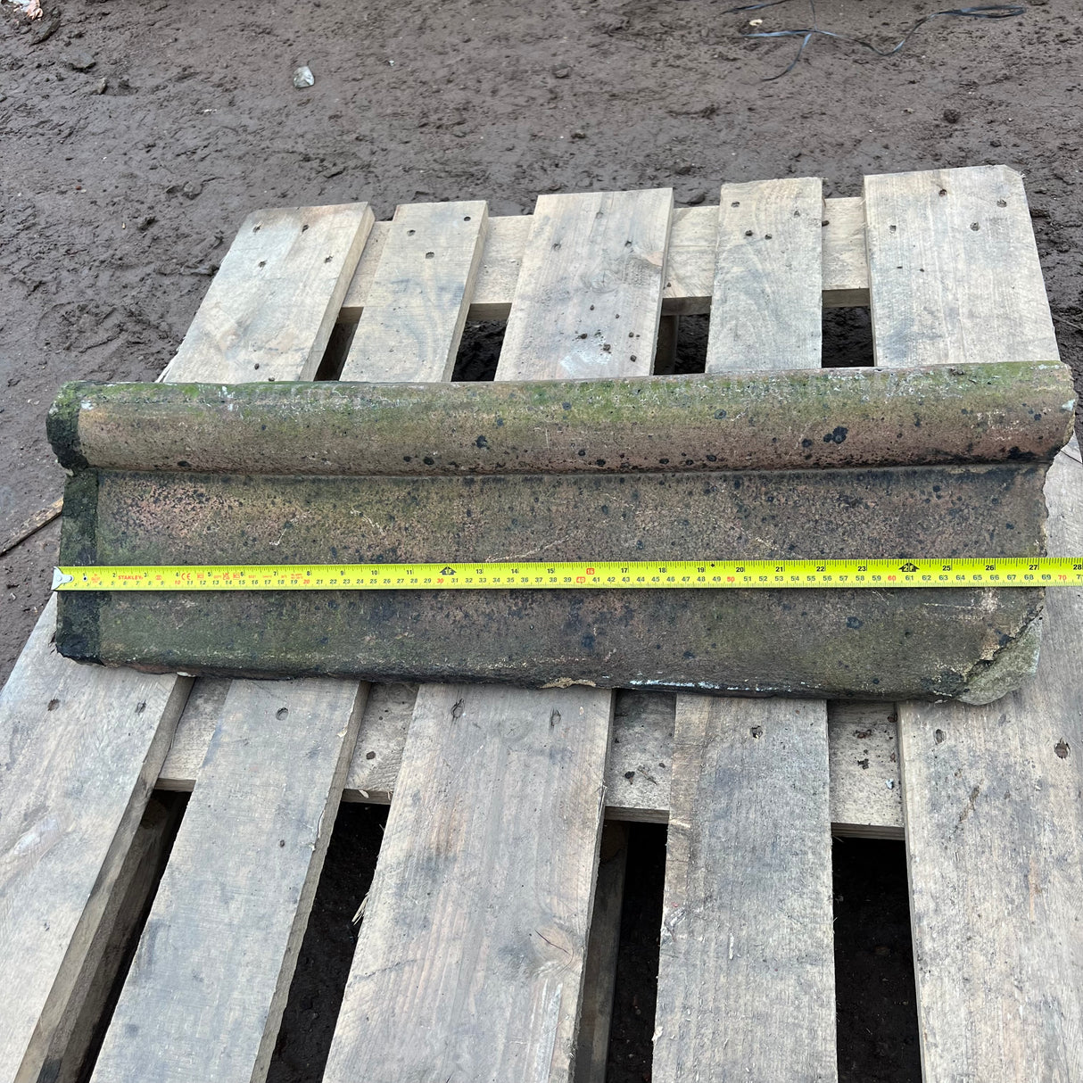 Reclaimed Buff Roll Top 23" Clay Roof Ridge Tile - 110 Degree