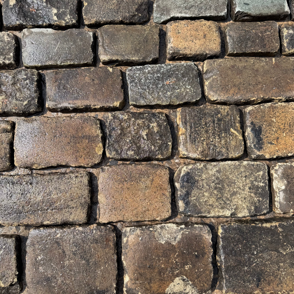 Reclaimed Gritstone Cobble Tops - Per SQM