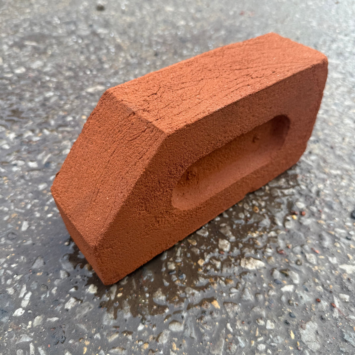 AN5.1 Red Handmade Cant Brick