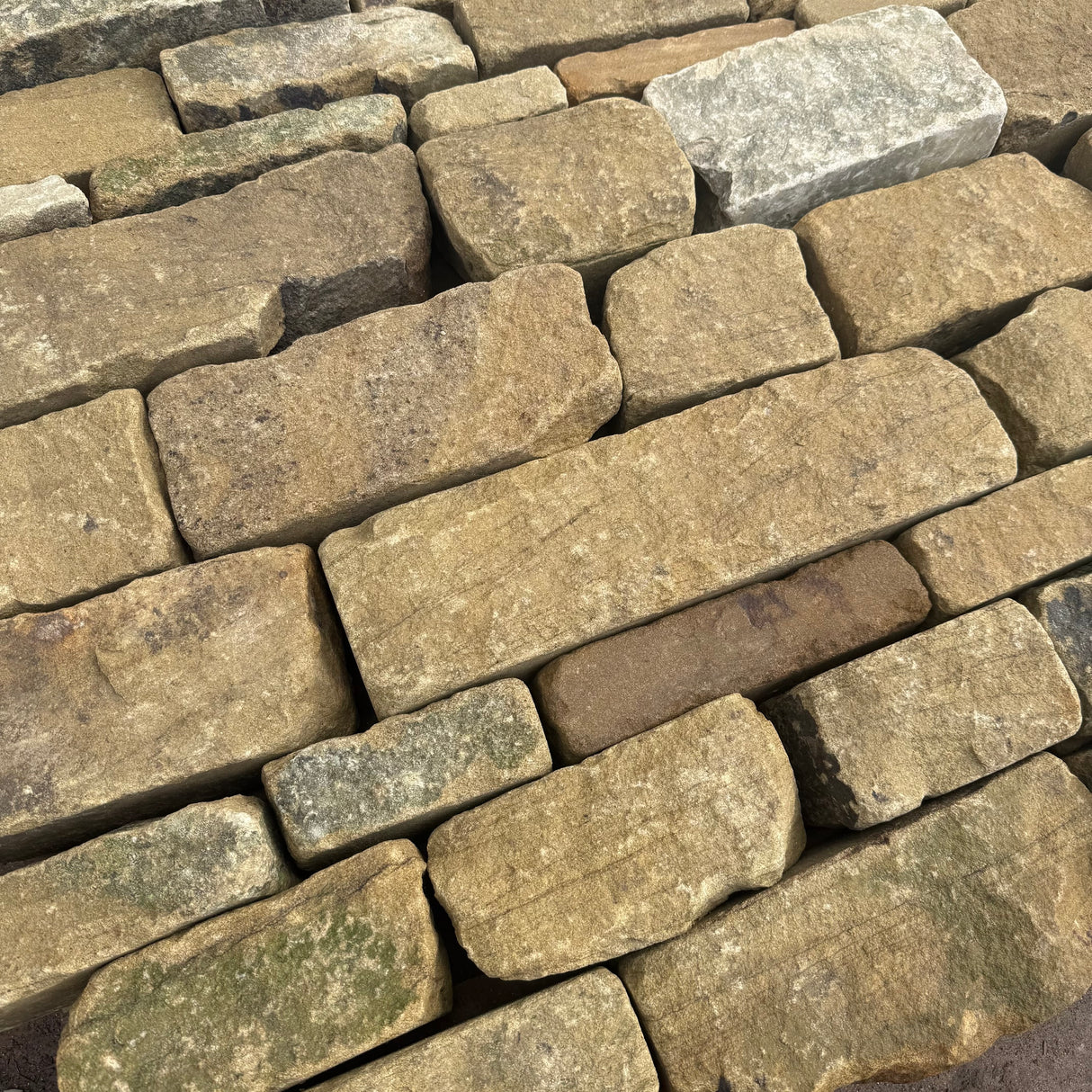 Tumbled Farmhouse Walling Stone - Per Bag