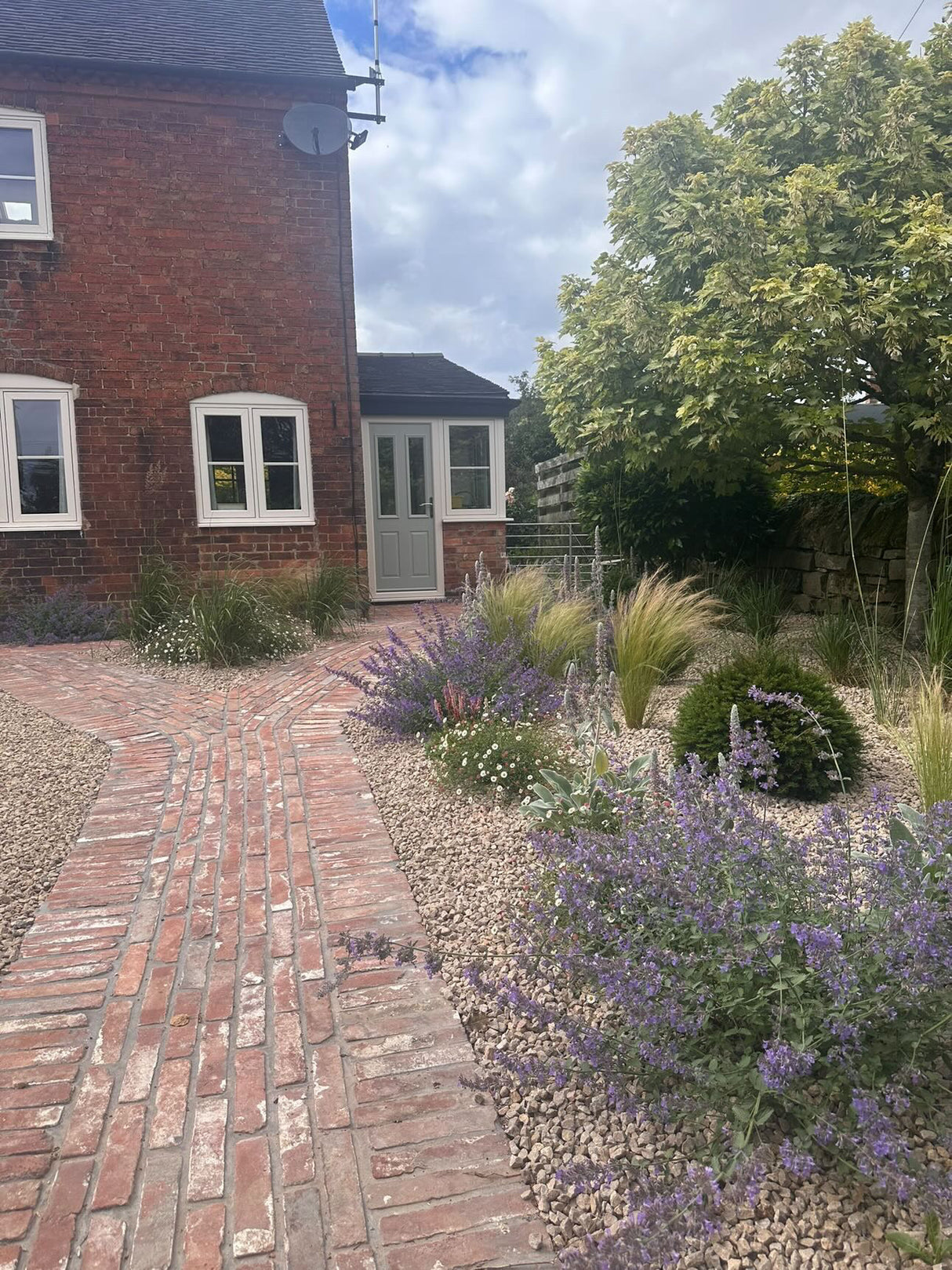Reclaimed Red Stacker Brick Pavers