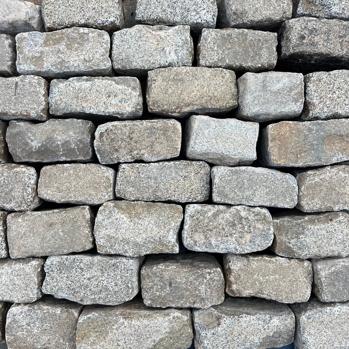 Reclaimed Elongated London Granite Cobble Setts - Bulk Bag