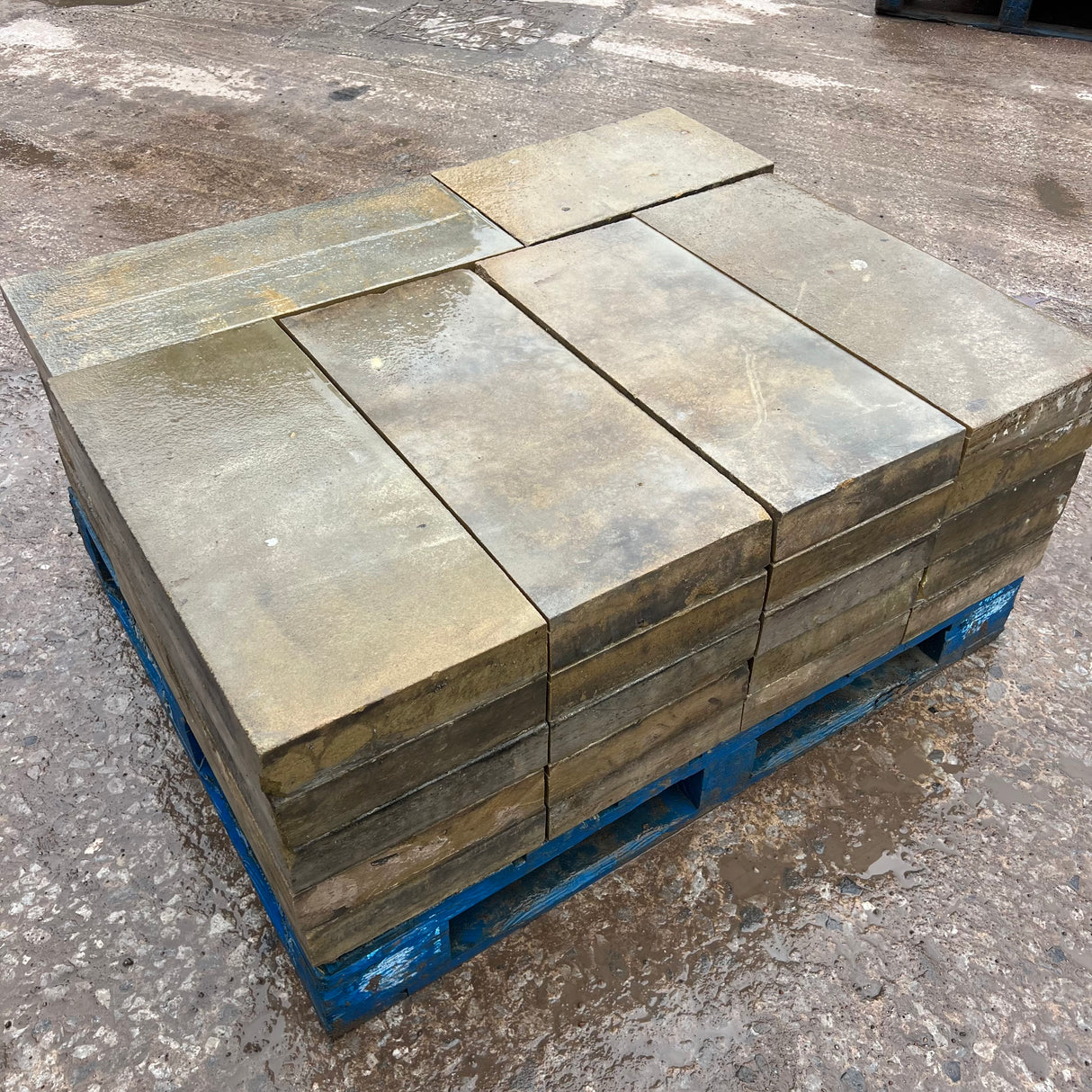 Reclaimed Flat Wall Coping Stones