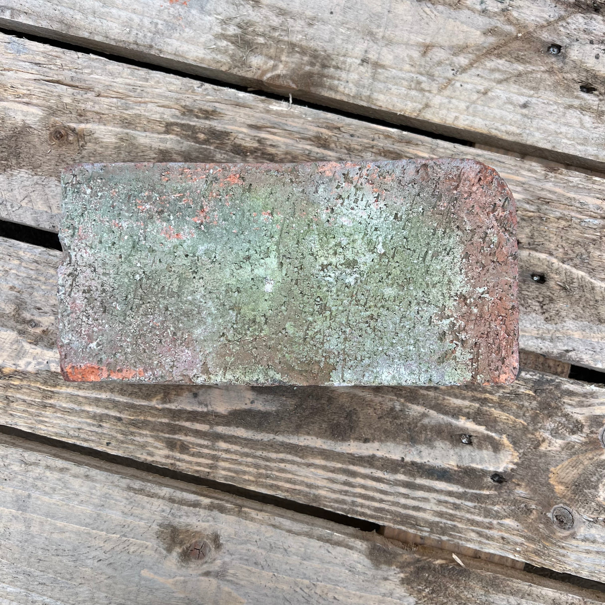 Reclaimed Imperial Pencil Bullnose Brick