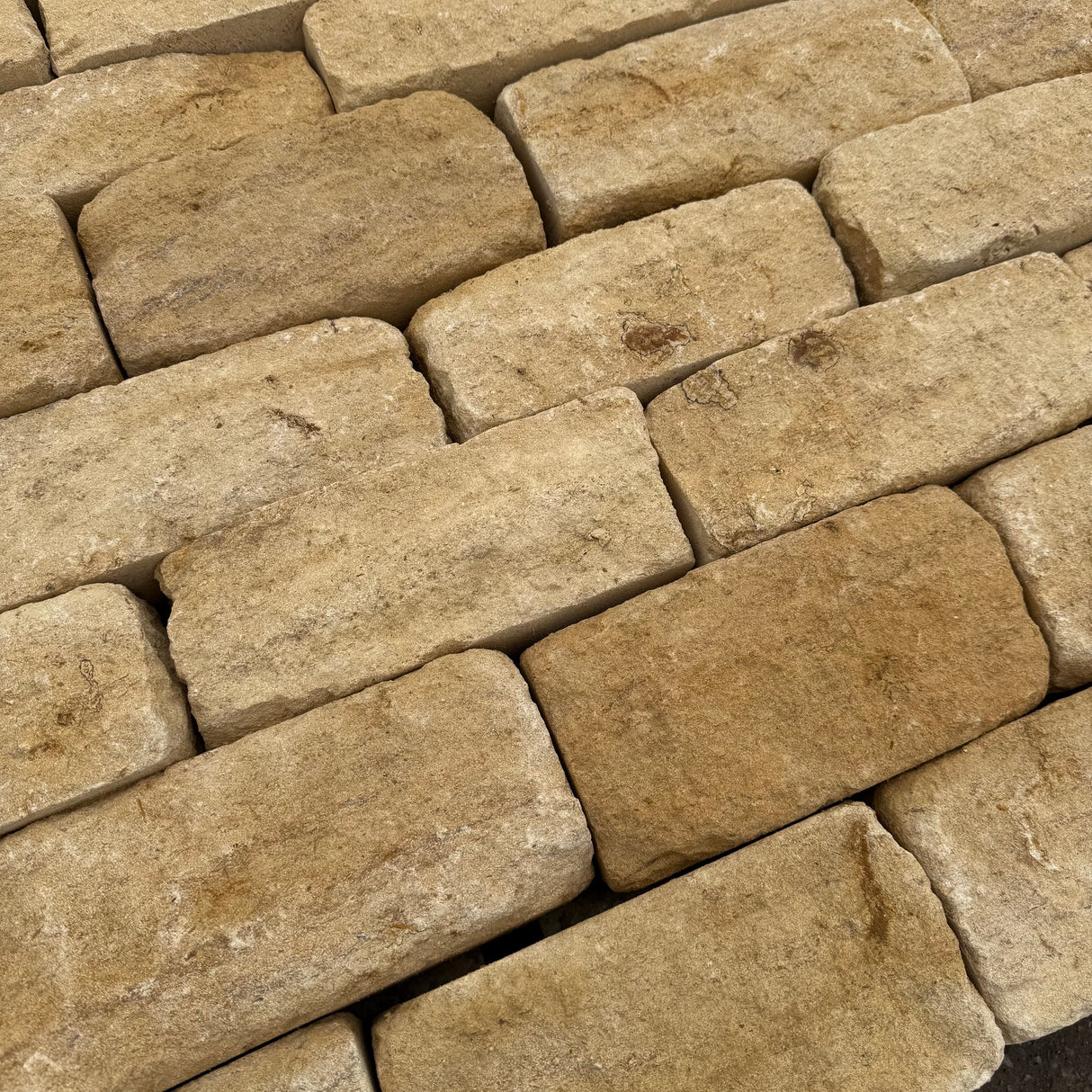 Cotswold Blend Stone Cladding - Per SQM
