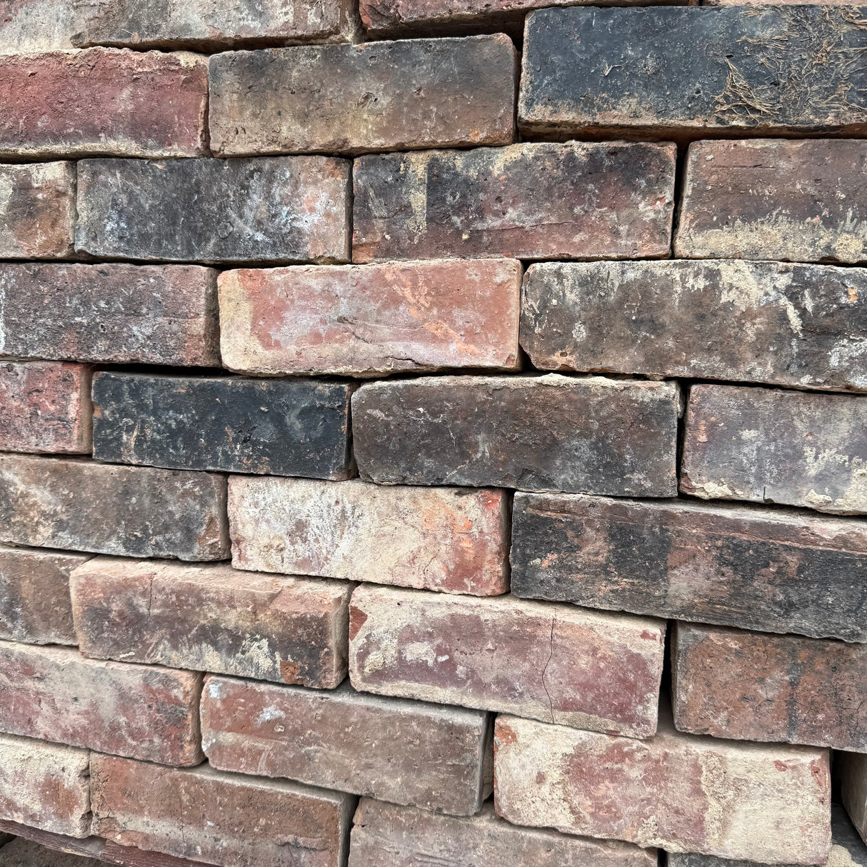 Reclaimed Staffordshire Handmade Bricks | Pack of 250 Bricks | Free Delivery