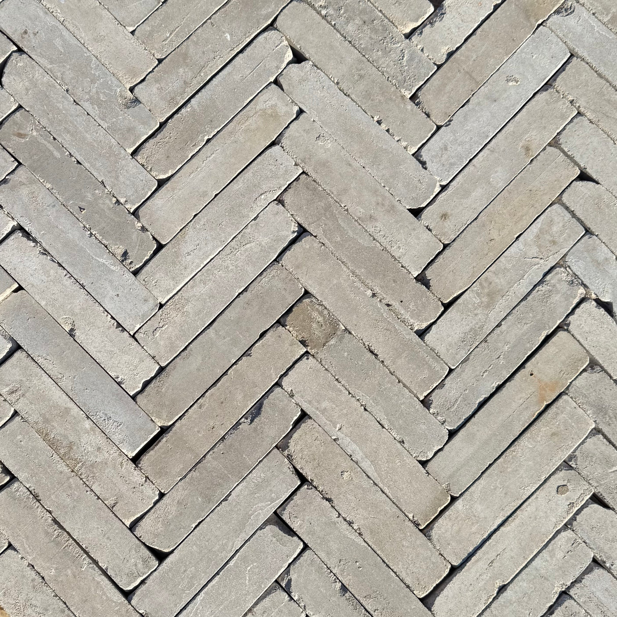 Reclaimed White Stacker Dutch Pavers