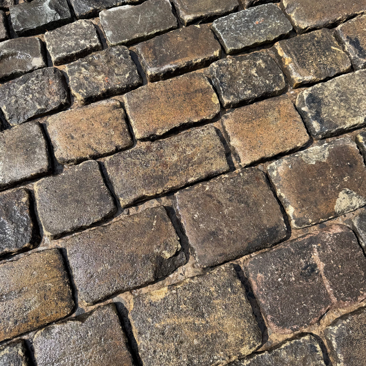 Reclaimed Gritstone Cobble Tops - Per SQM