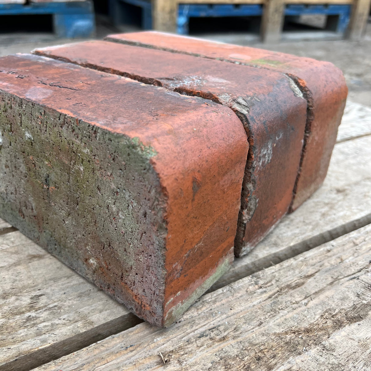 Reclaimed Imperial Pencil Bullnose Brick