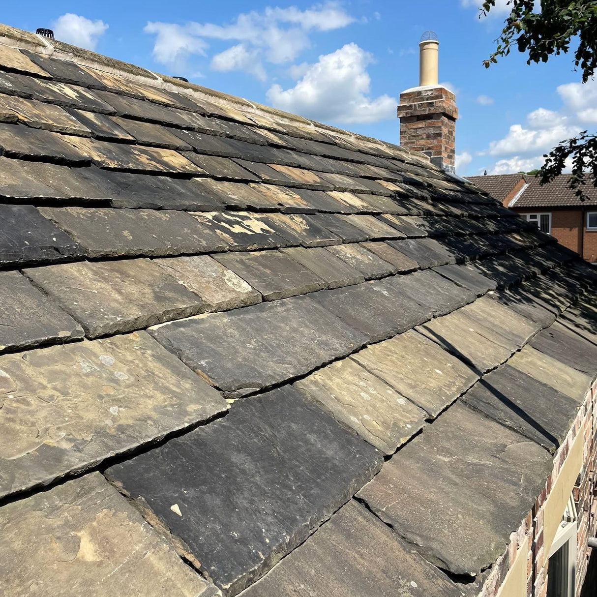 Reclaimed Yorkshire Stone Roof Tiles - Per Ton