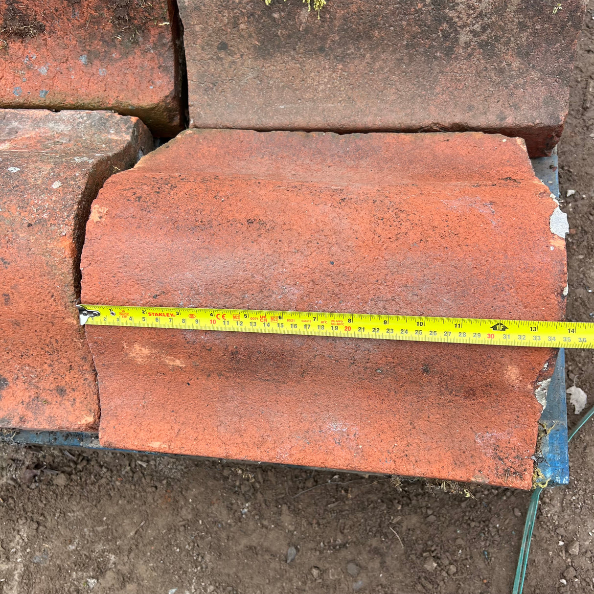 Reclaimed Terracotta Red Bell Wall Coping Brick - Job Lot of 5ft