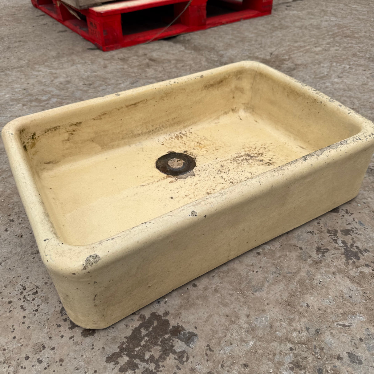 Reclaimed Yellow Ceramic Belfast Sink