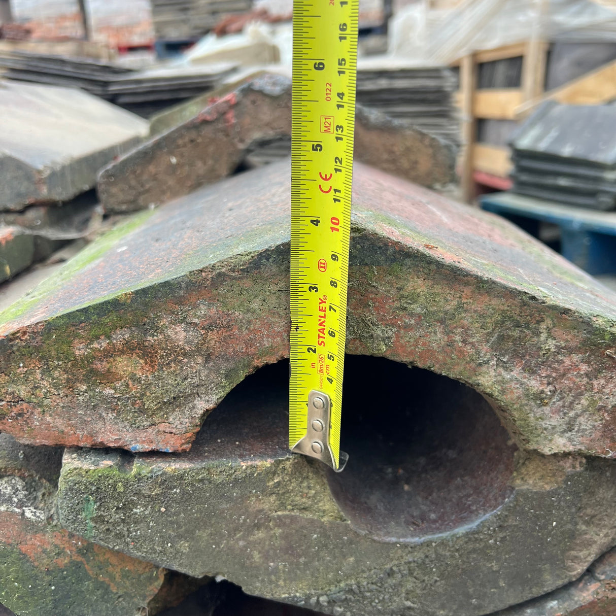 Reclaimed Weathered Red Triangle Wall Coping Brick - Job Lot of 25ft