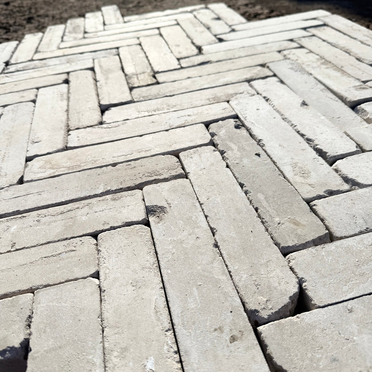 Reclaimed White Stacker Dutch Pavers