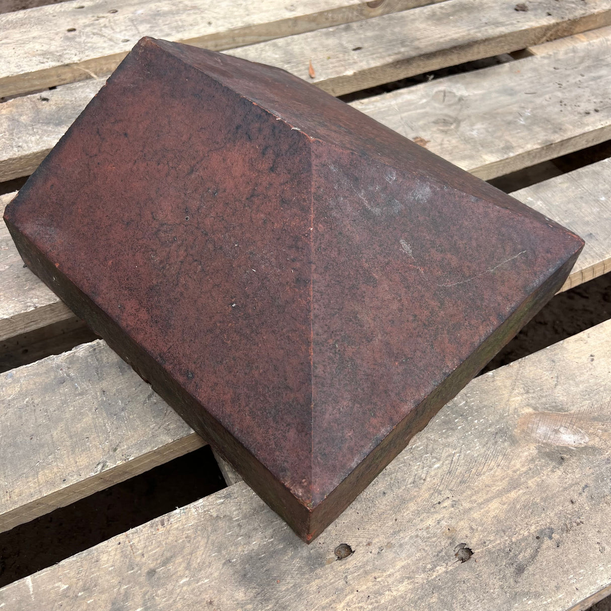 Reclaimed Terracotta Red Brick Wall Coping End