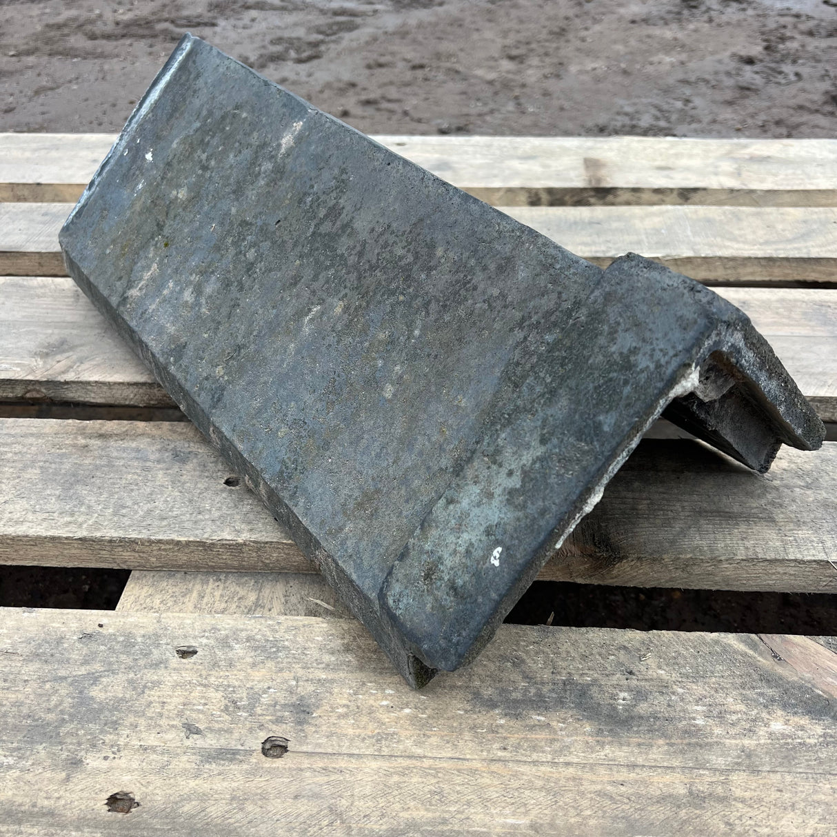 Reclaimed Blue Triangle 18" Clay Roof Ridge Tile - 90 Degree