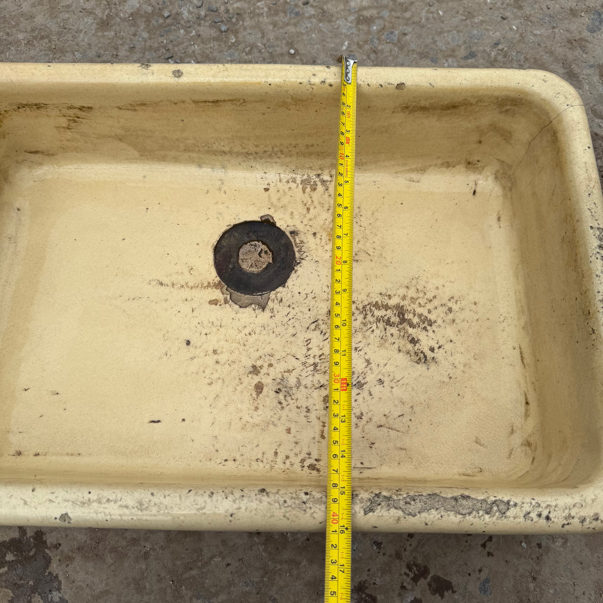Reclaimed Yellow Ceramic Belfast Sink
