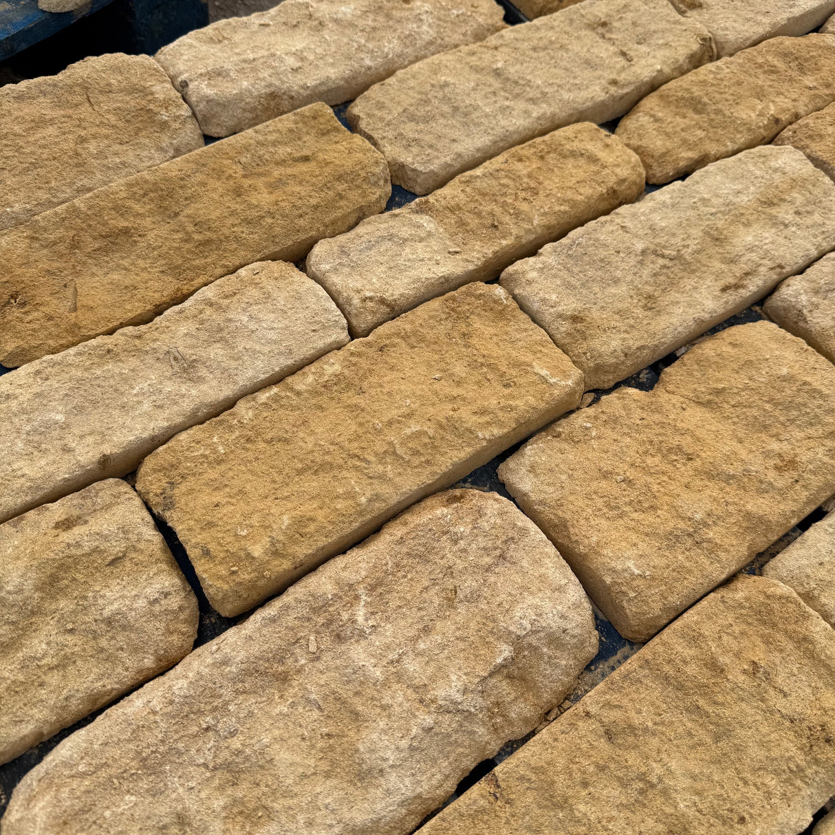 Cotswold Blend Stone Cladding - Per SQM