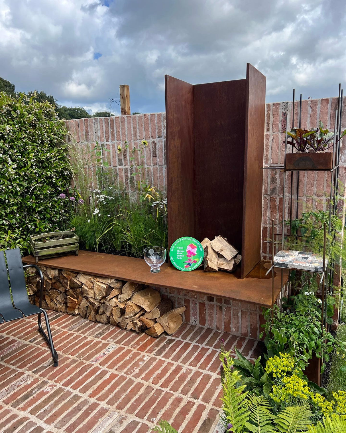 Brick Yard Garden - RHS Tatton Flower Shower 2023