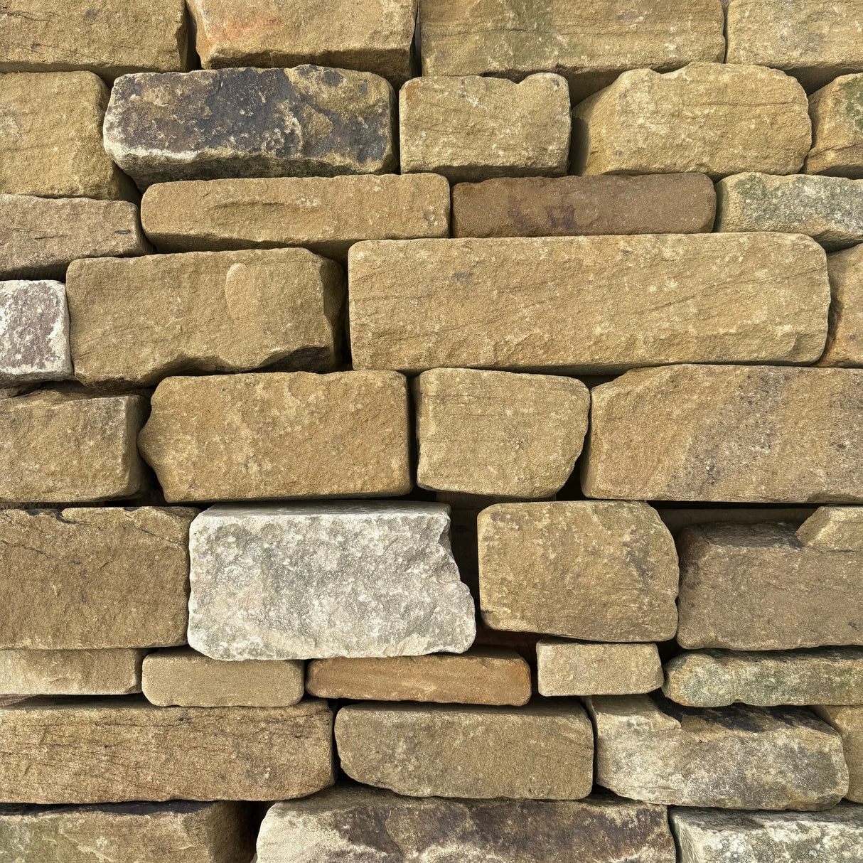 Tumbled Farmhouse Walling Stone - Per Bag