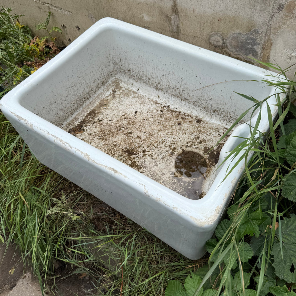 Reclaimed White Ceramic Belfast Sink