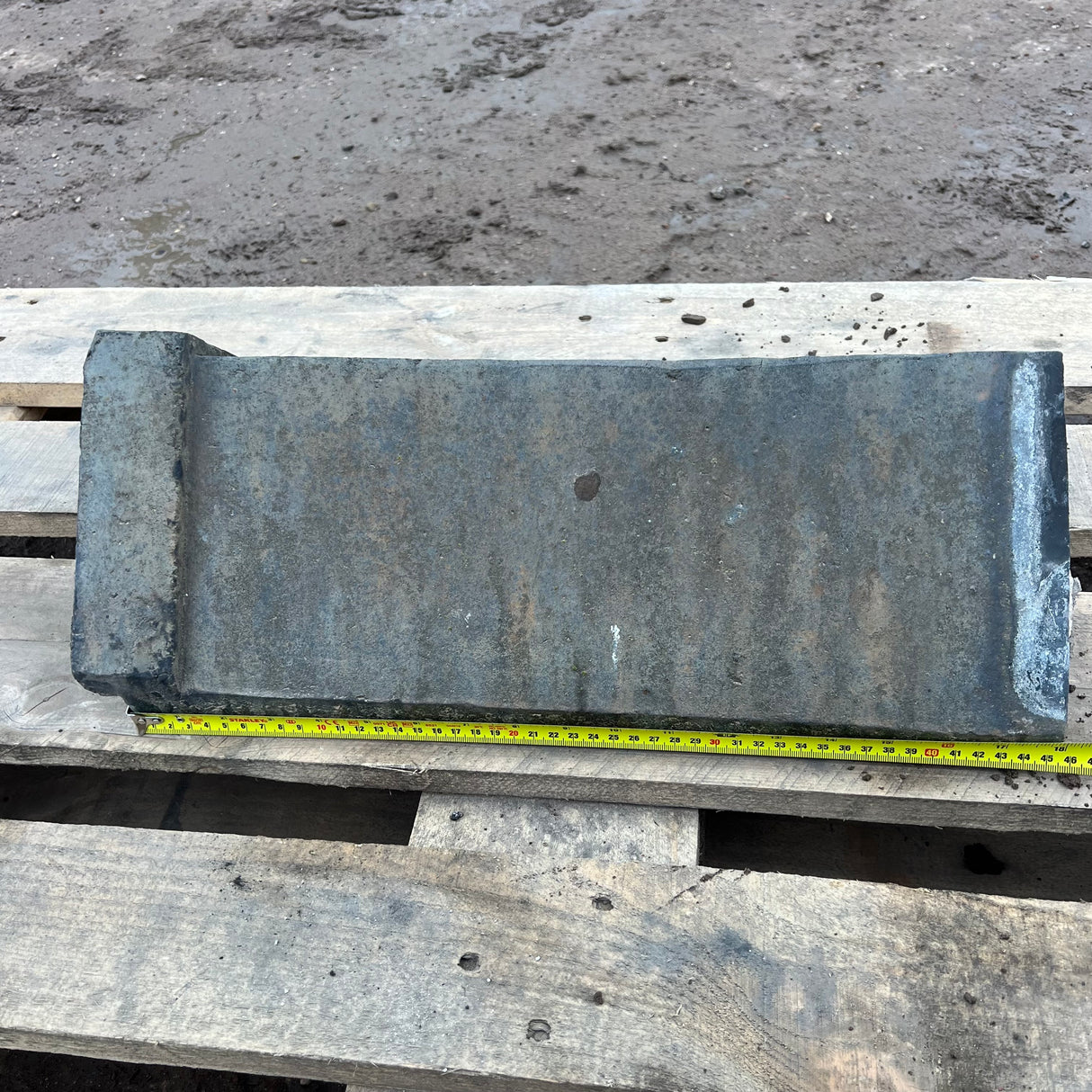 Reclaimed Blue Triangle 18" Clay Roof Ridge Tile - 90 Degree