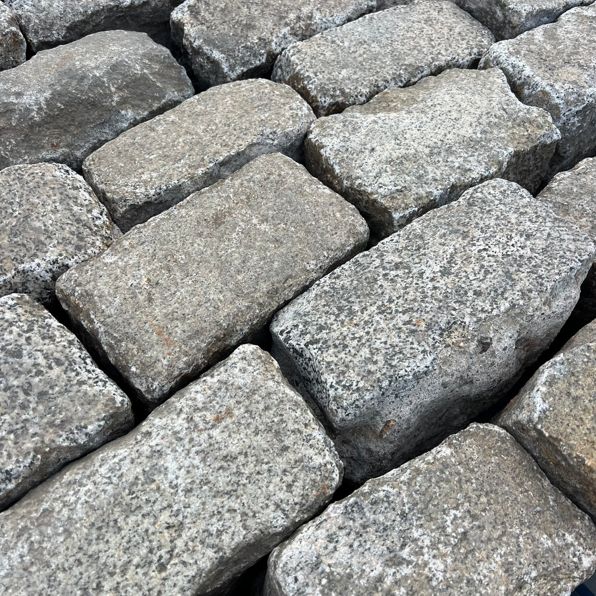 Reclaimed Elongated London Granite Cobble Setts - Bulk Bag