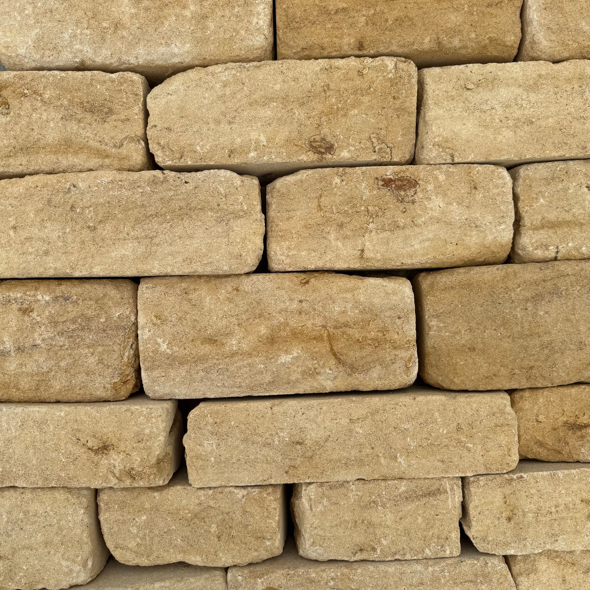 Cotswold Gold Tumbled Building Stone - Per SQM