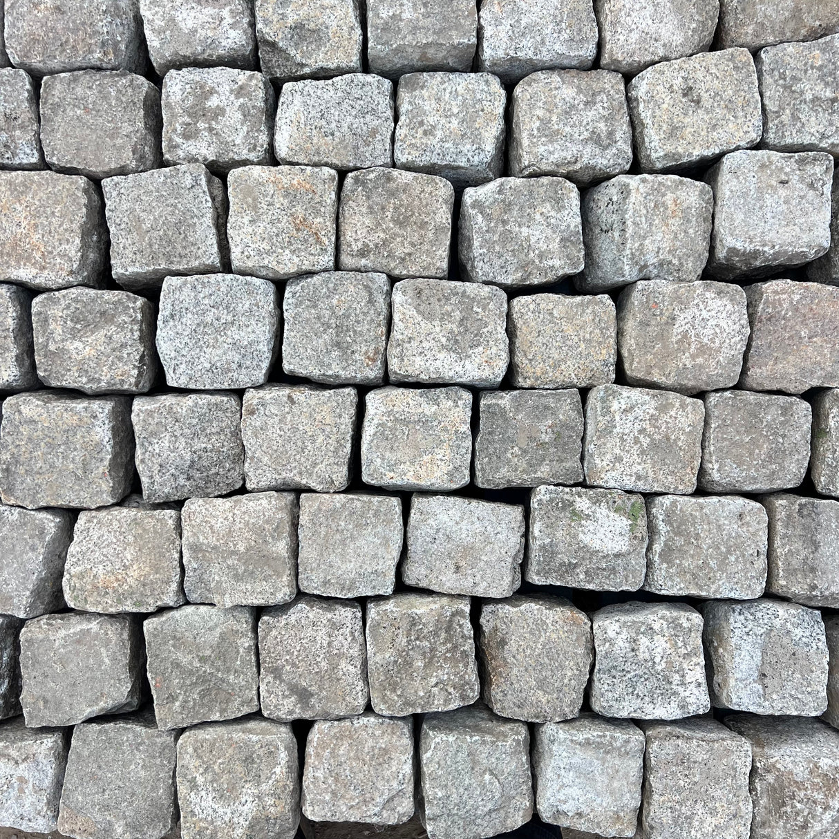 Reclaimed Granite 4" x 4" London Street Cobbles - Bulk Bag