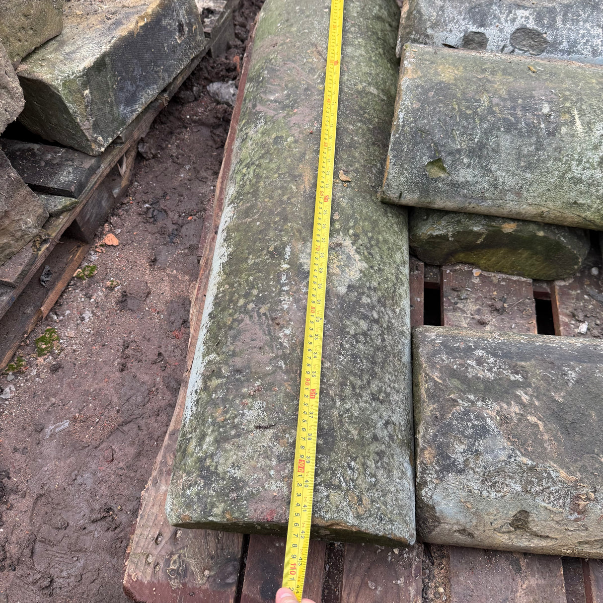 Reclaimed Hogback Stone Wall Coping - Job Lot