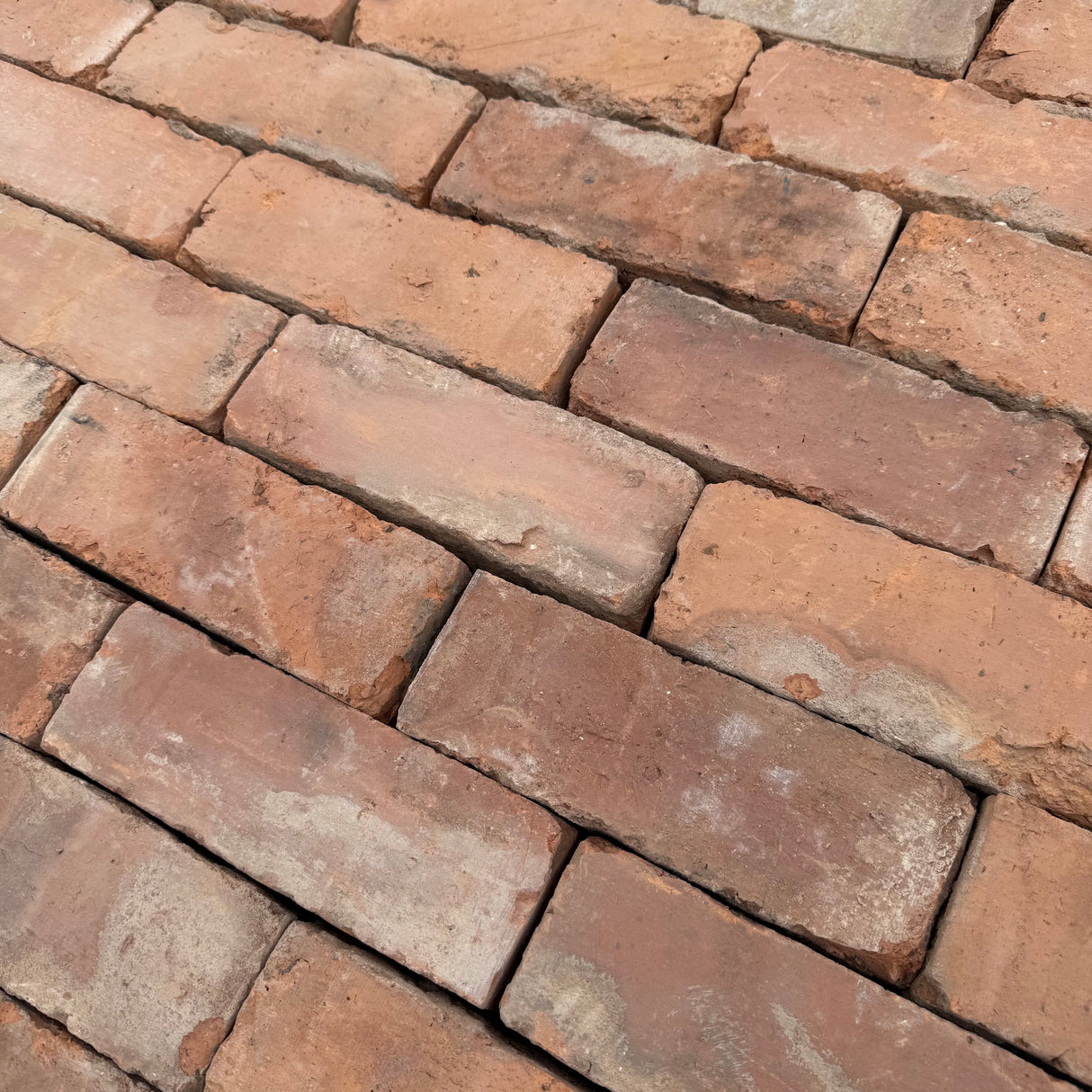 Reclaimed Nottingham Wirecut Imperial Bricks | Pack of 250 Bricks | Free Delivery