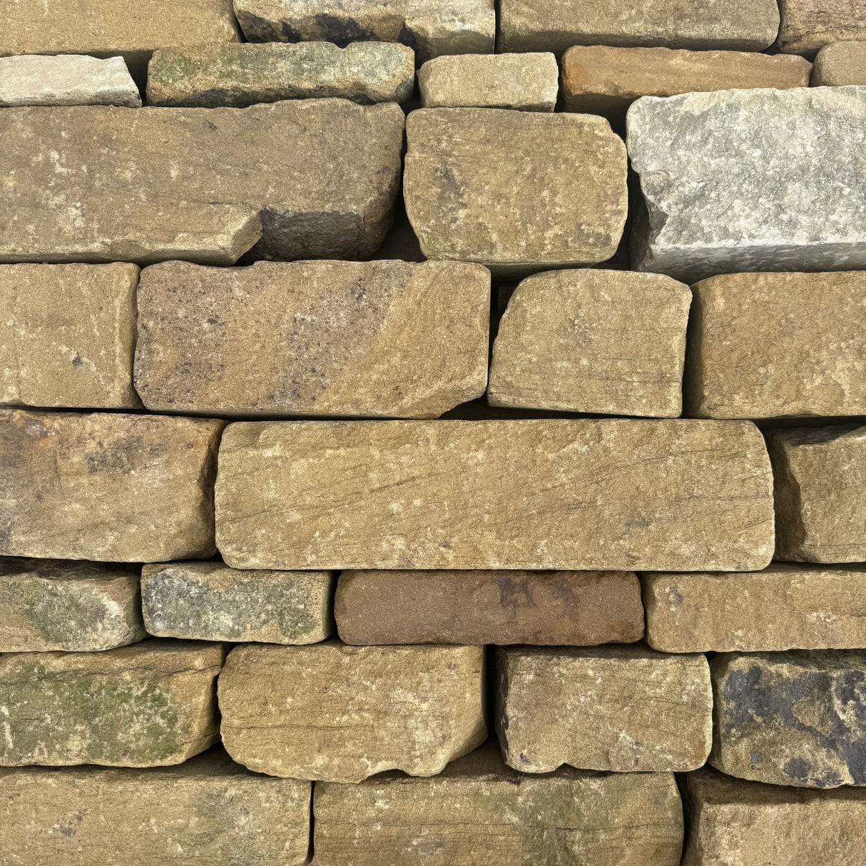 Tumbled Farmhouse Walling Stone - Per Bag