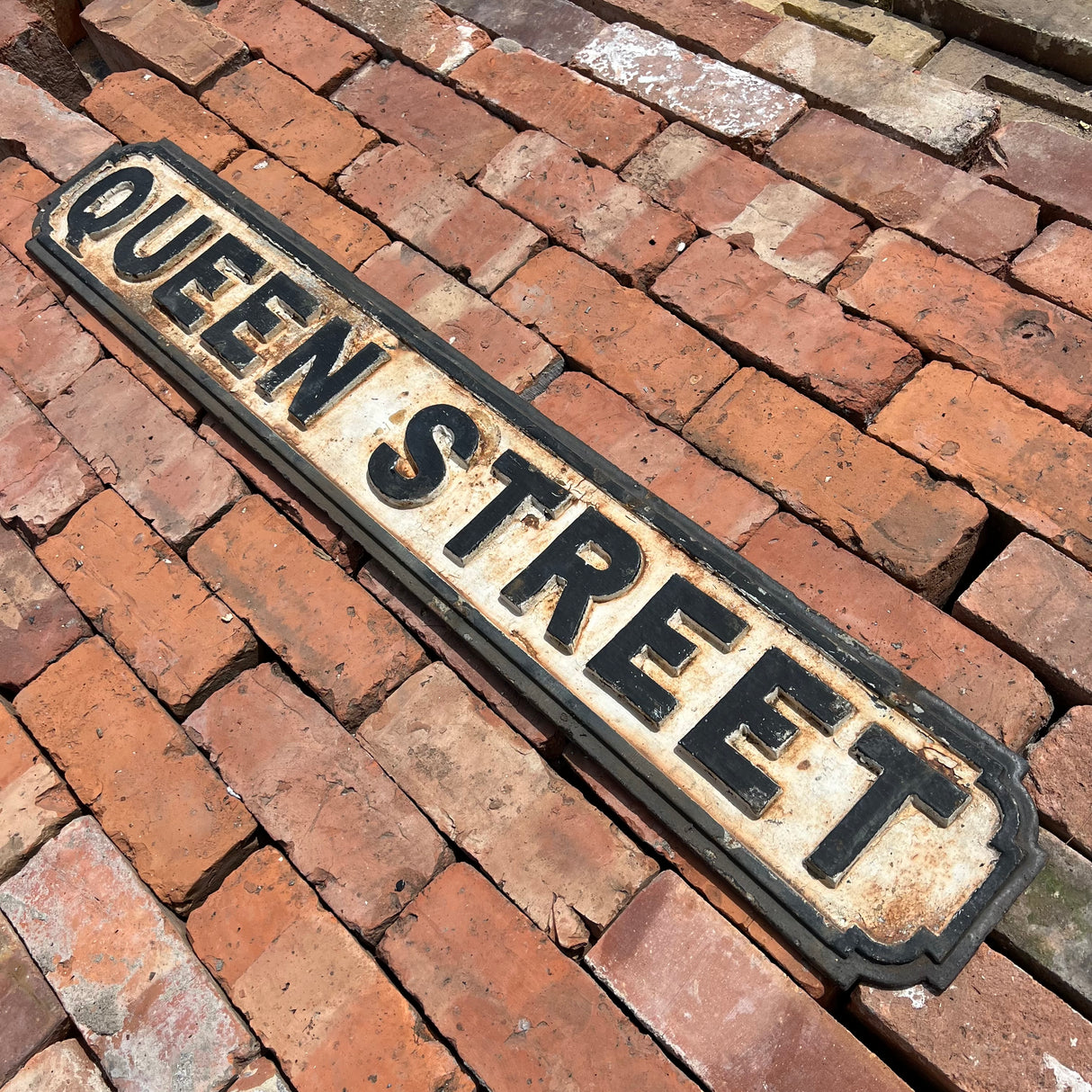 Original Cast Iron ‘Queen Street’ Sign