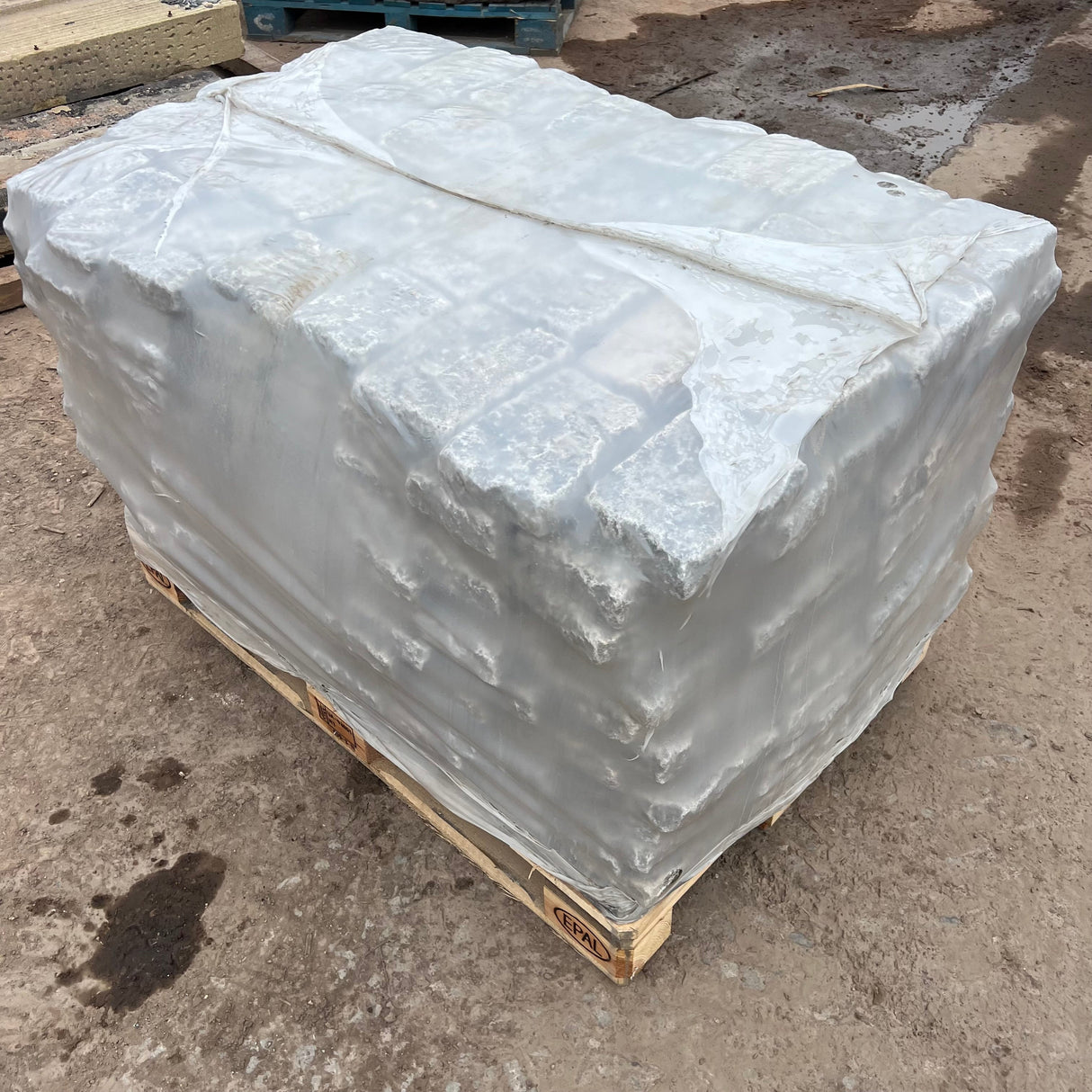 Reclaimed Mixed Granite Cobble Tops - Per SQM