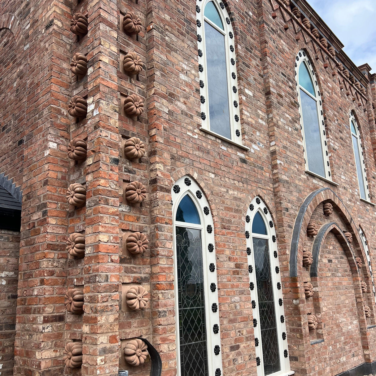 Reclaimed Handmade Farmhouse Imperial Bricks | Pack of 250 Bricks | Free Delivery - Reclaimed Brick Company