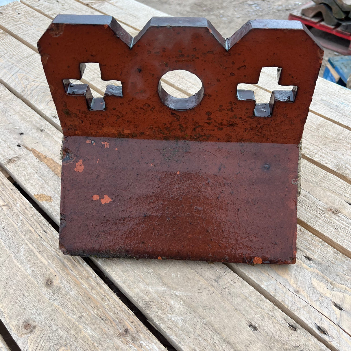 Reclaimed Terracotta Red 12" Crested Clay Roof Ridge Tile - 100 Degree