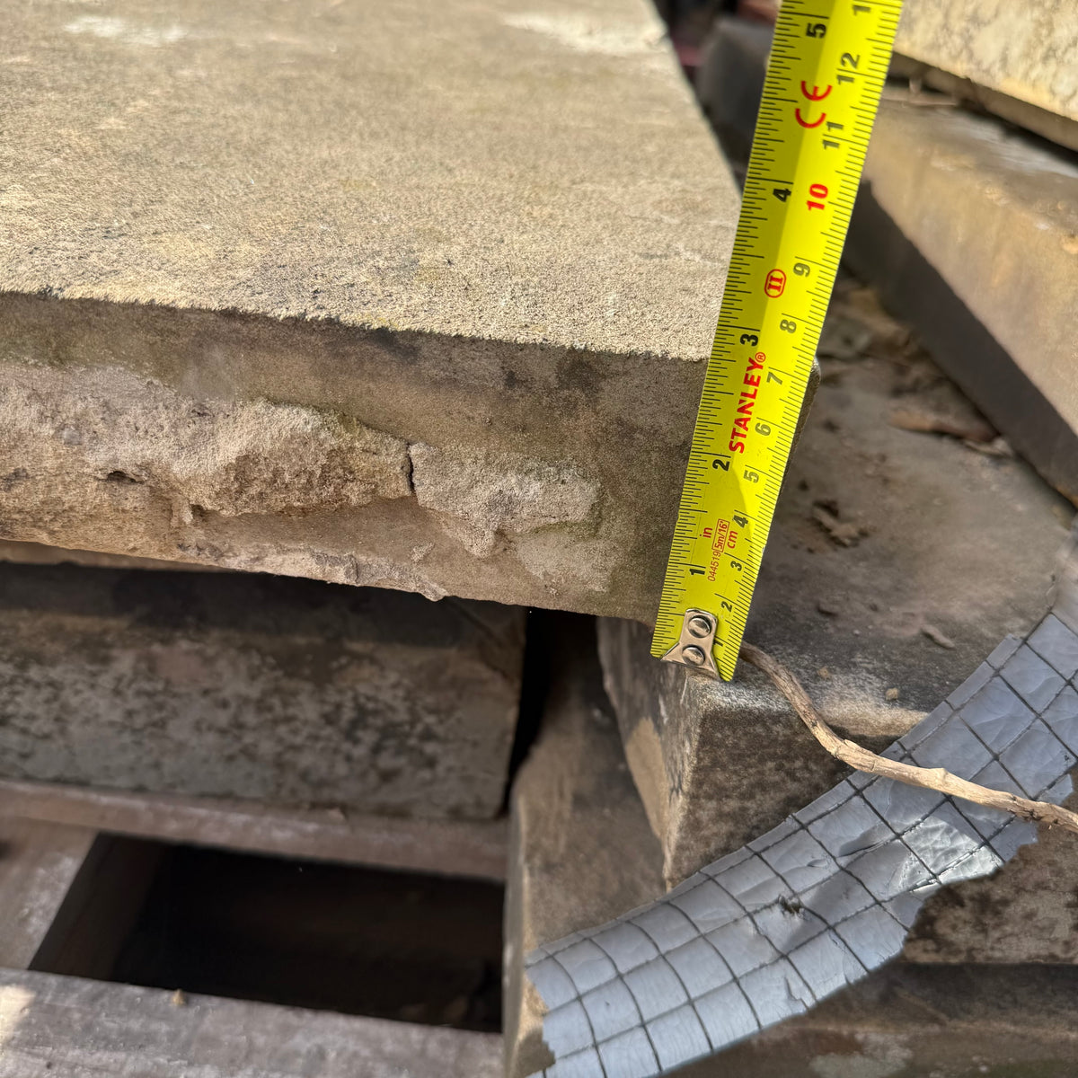 Reclaimed One Weathered Stone Wall Coping - Job Lot