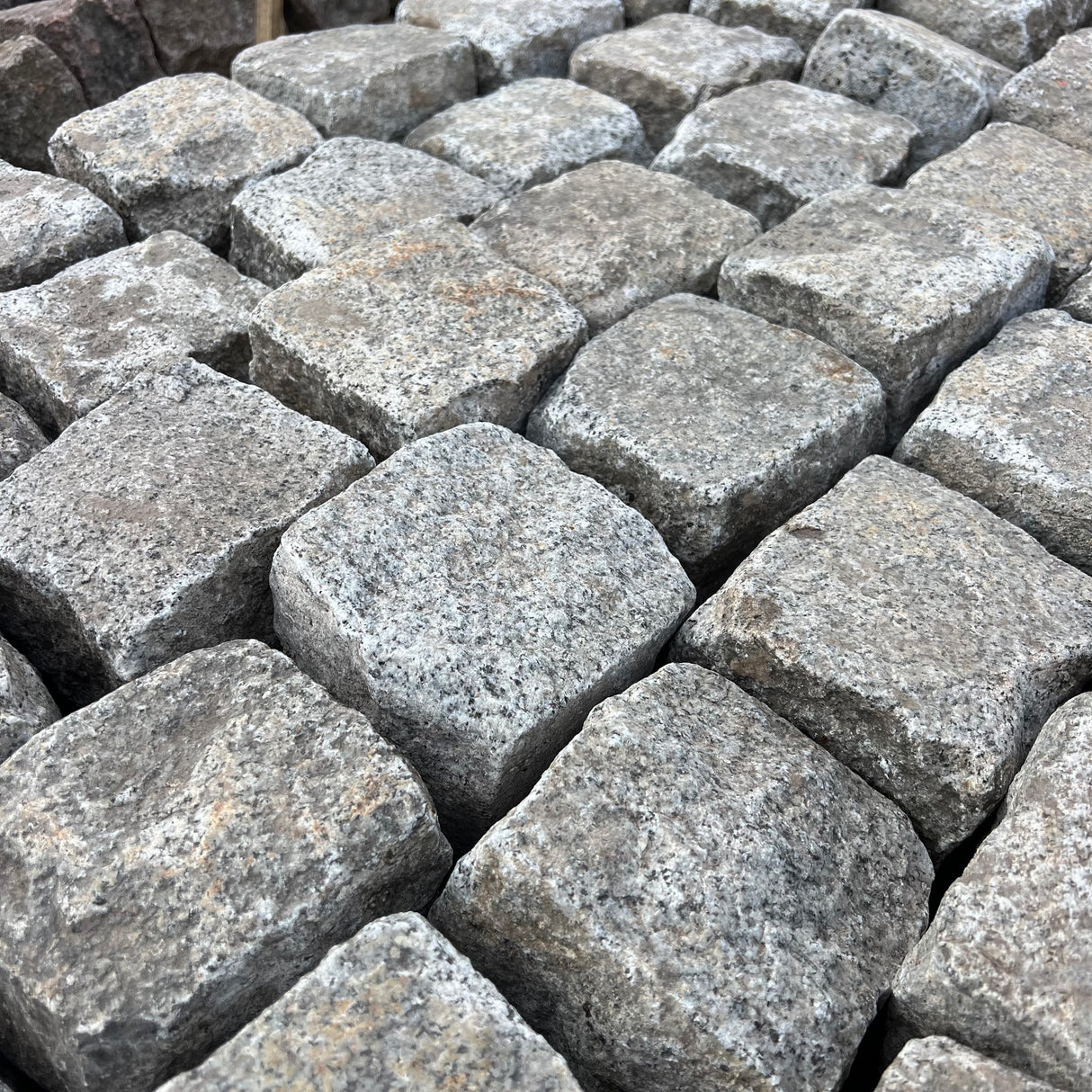 Reclaimed Granite 4" x 4" London Street Cobbles - Bulk Bag