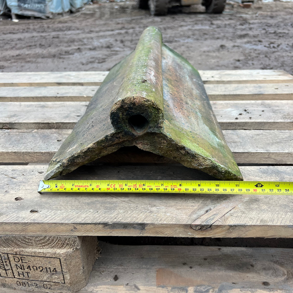 Reclaimed Buff Roll Top 23" Clay Roof Ridge Tile - 110 Degree