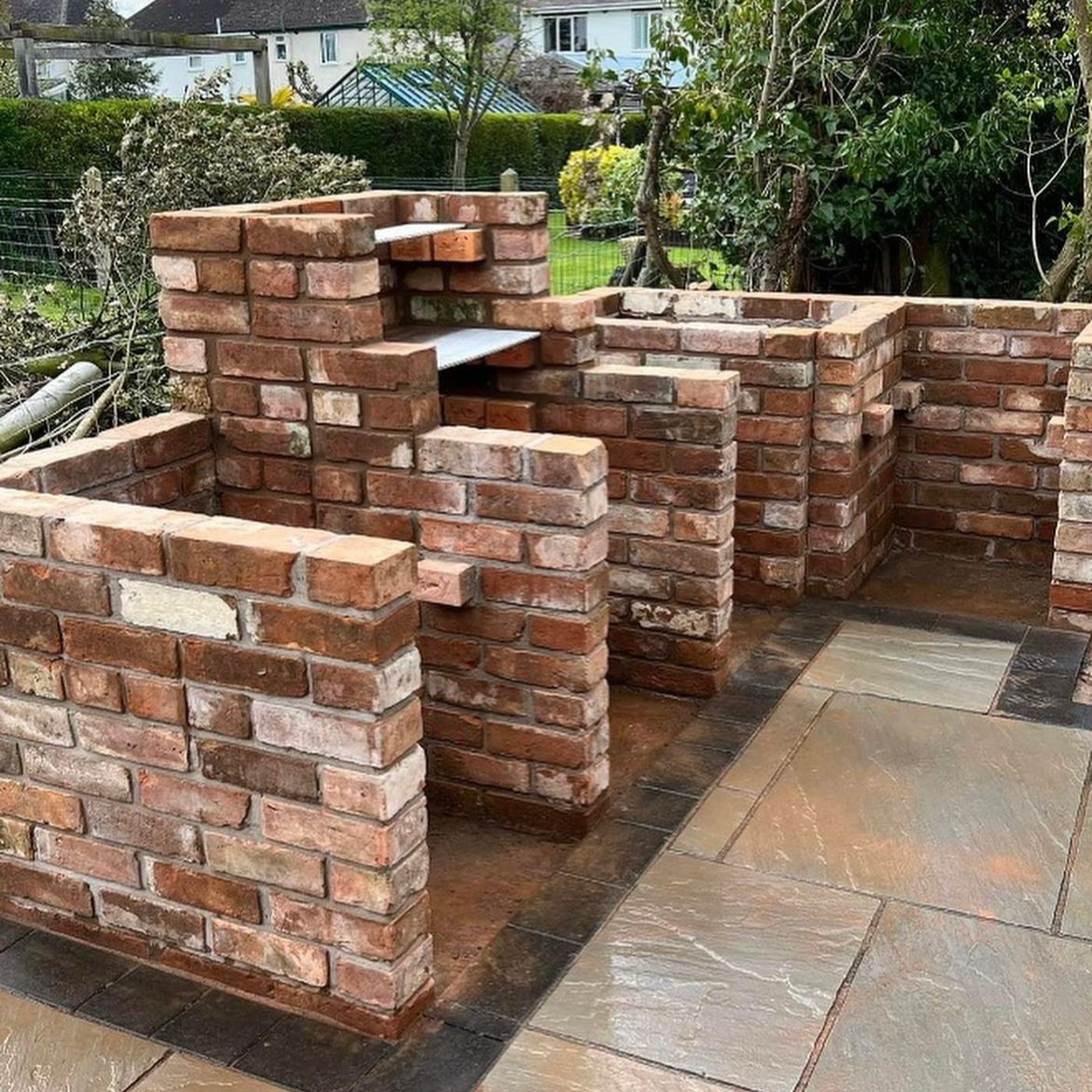 Low Cost BBQ Built Using Reclaimed Bricks