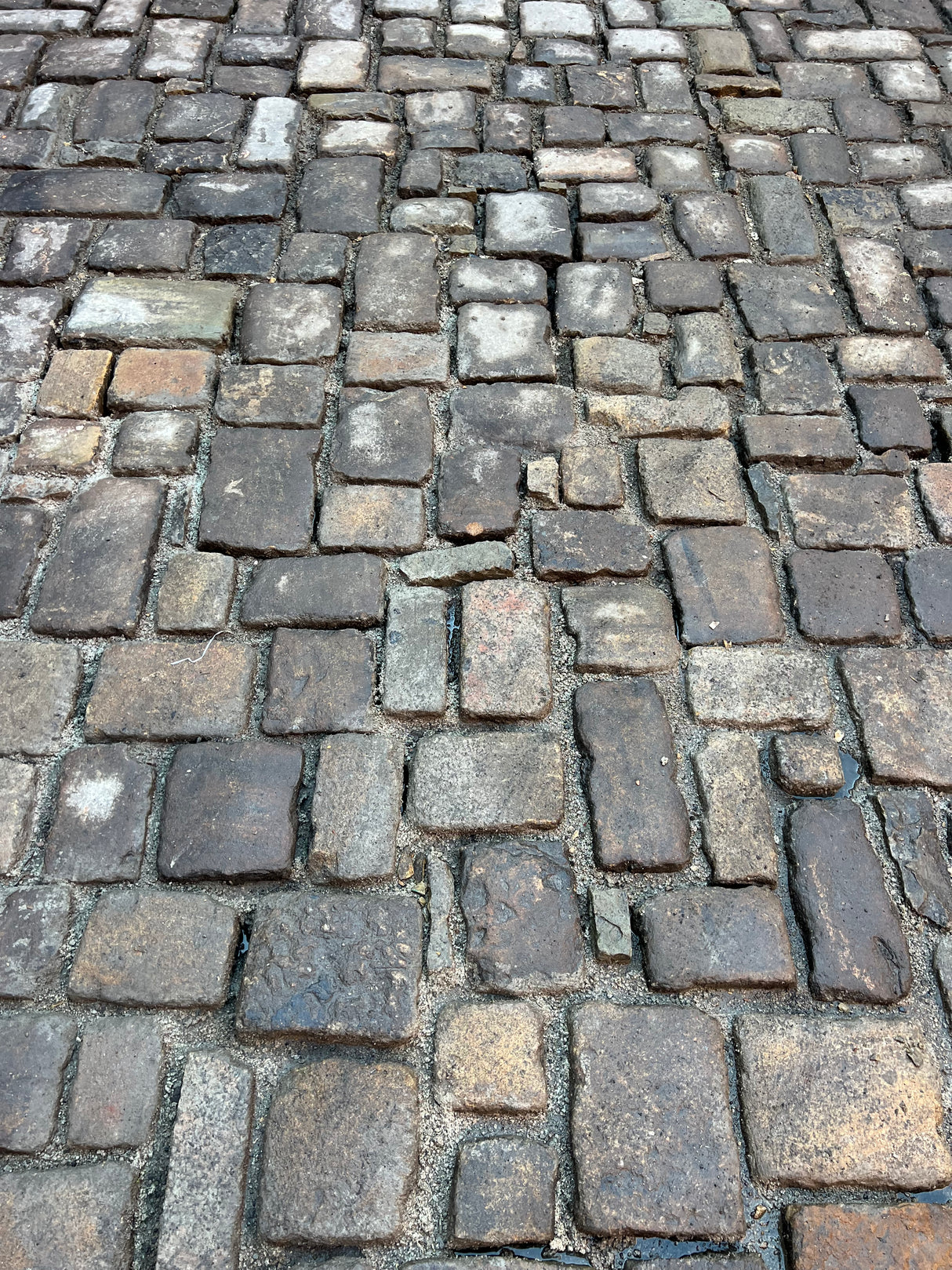 Bricks & Cobbles supplied to Sheffield Heart in The City 2 Project at Leah's Yard