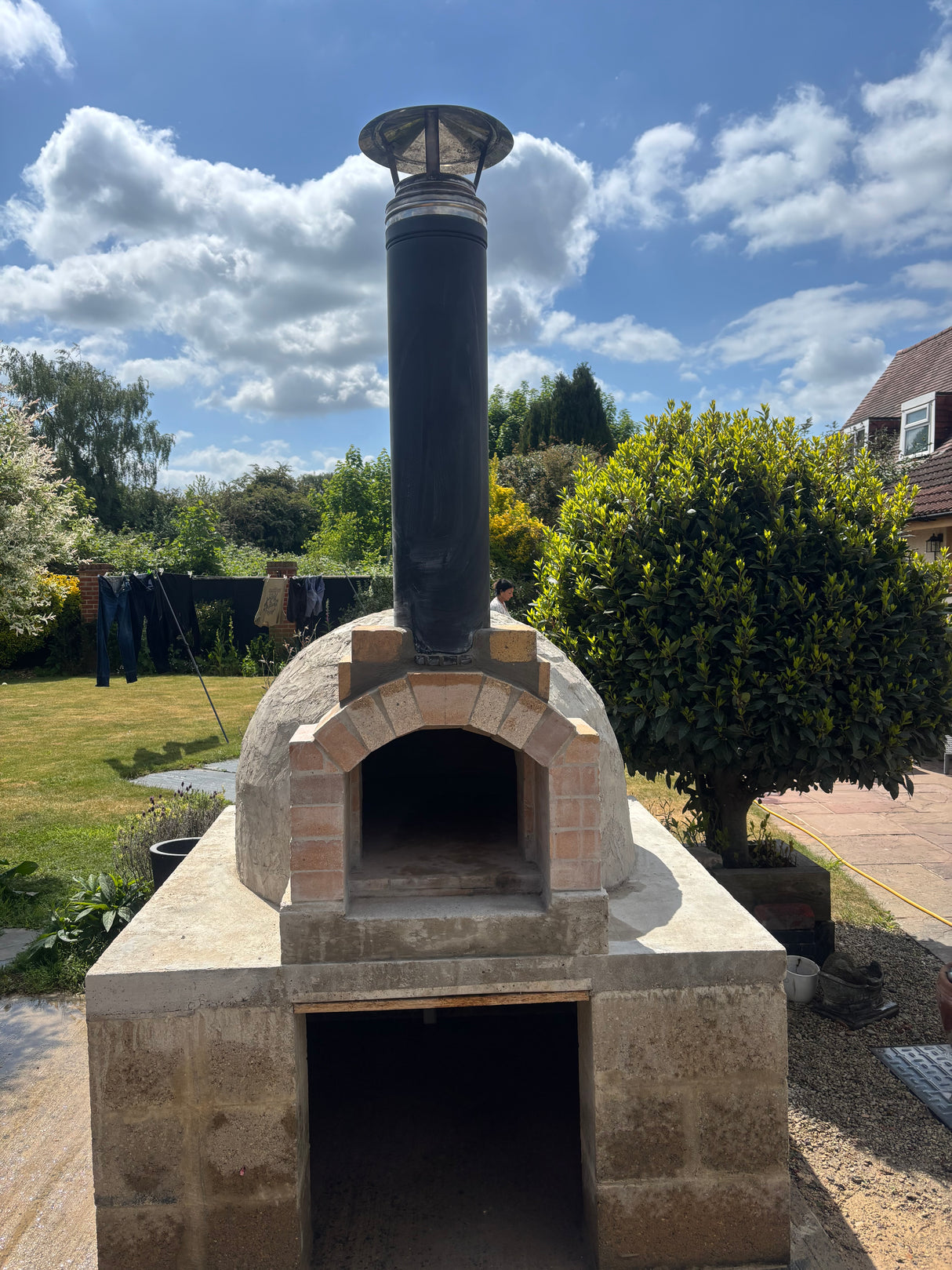 Reclaimed Refractory Furnace Fire Bricks - Ideal For BBQ , Pizza Oven and Fireplaces