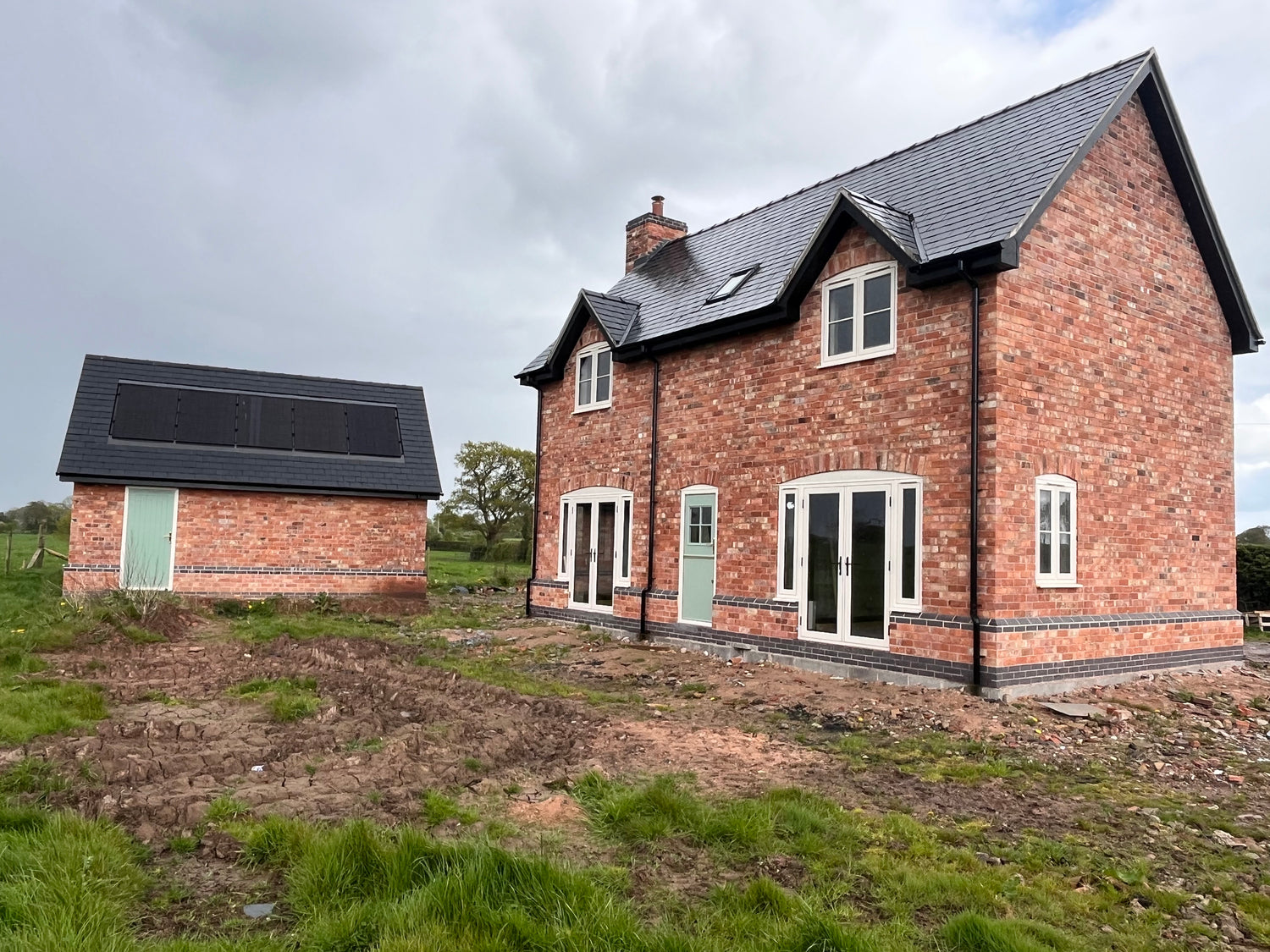 New Build House in Cheshire Constructed with Reclaimed Worcester Wirecut Bricks