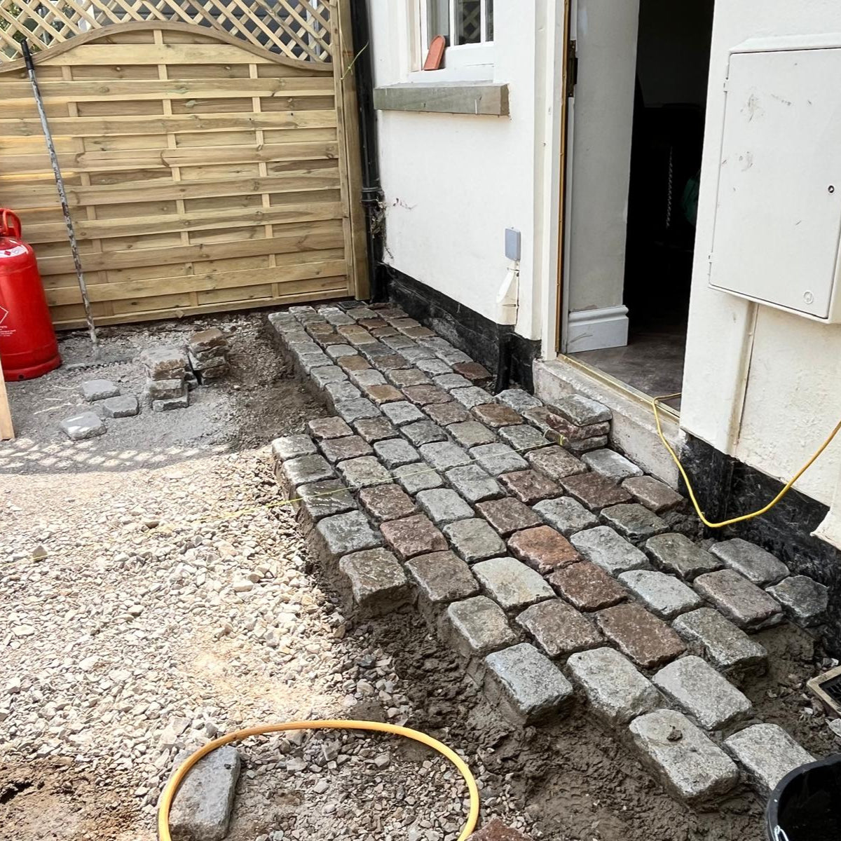 Reclaimed Mixed Granite Cobble Tops - Per SQM