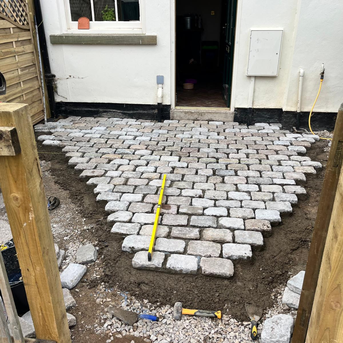 Reclaimed Mixed Granite Cobble Tops - Per SQM