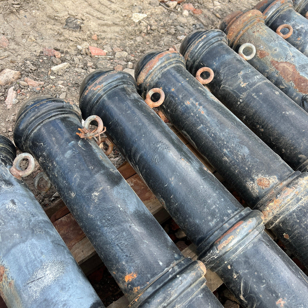 Cast Iron Bollards / Post (Set of 10) - Reclaimed Brick Company