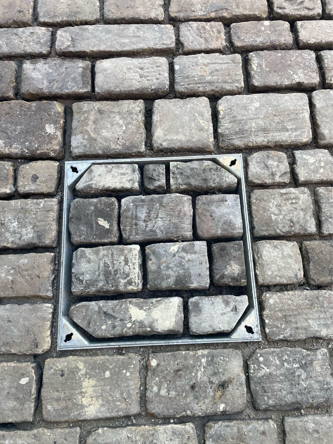 Court Yard using Reclaimed Gritstone Cobbles, Bristol - Reclaimed Brick Company