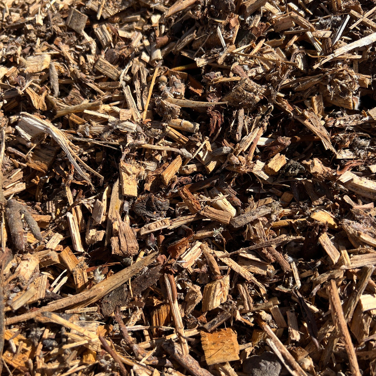 Decorative Woodland Mulch in 1000 litre Bulk Bags - Reclaimed Brick Company